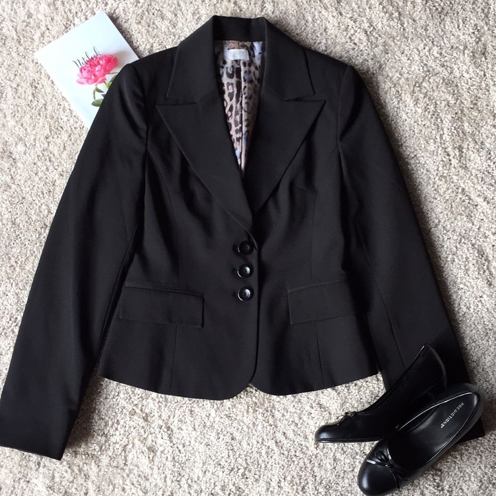 Suzy Shier | Black Blazer